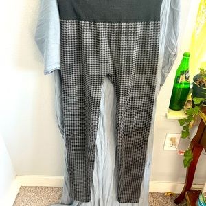 Charlie Paige, small, grey colored fleece lined leggings